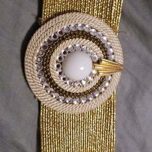 Meet your Posher, Elva